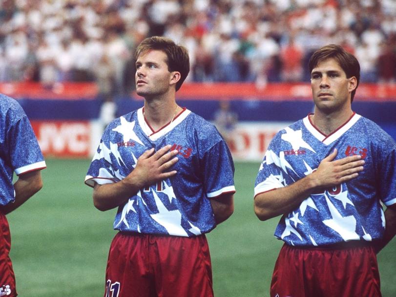 8 posto - Usa 1994. La maglia stellata bianca, blu e rossa che indossarono gli Stati Uniti durante i mondiali giocati nel nel paese nordamericano. 
